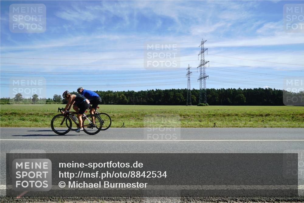 07.09.2025 - 19. Norderstedt Triathlon Michael Burmester http://msf.ph/oto/8842534 07.09.2025 12:31:34 Radfahren 713, 1255 meine-sportfotos.de