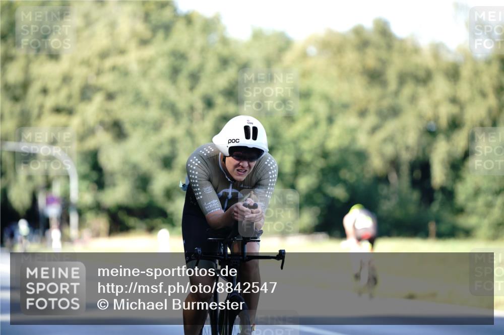 07.09.2025 - 19. Norderstedt Triathlon Michael Burmester http://msf.ph/oto/8842547 07.09.2025 15:49:40 Radfahren 501, 508, 1105 meine-sportfotos.de