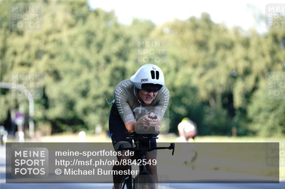07.09.2025 - 19. Norderstedt Triathlon Michael Burmester http://msf.ph/oto/8842549 07.09.2025 15:49:40 Radfahren 501, 508, 1105 meine-sportfotos.de