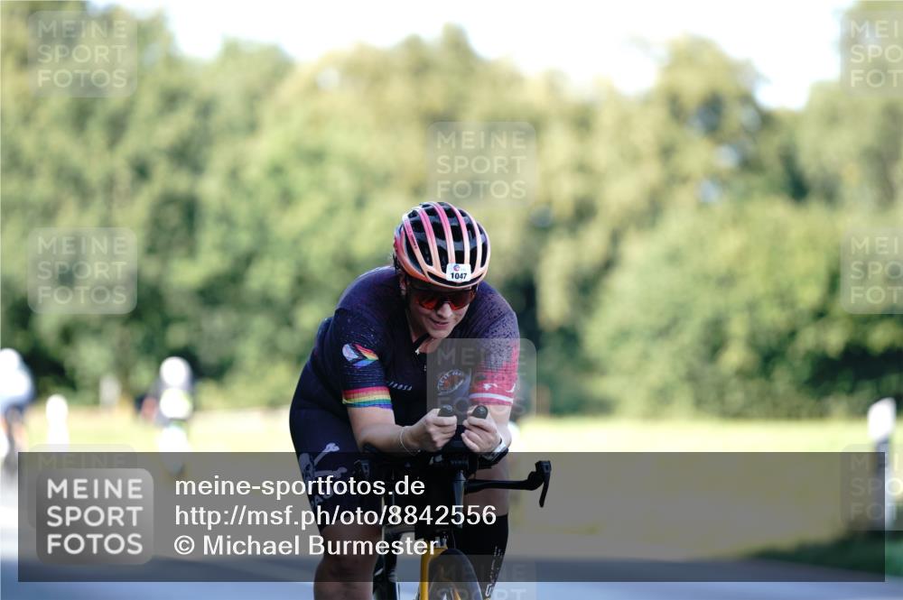 07.09.2025 - 19. Norderstedt Triathlon Michael Burmester http://msf.ph/oto/8842556 07.09.2025 15:49:44 Radfahren 501, 508, 1047 meine-sportfotos.de