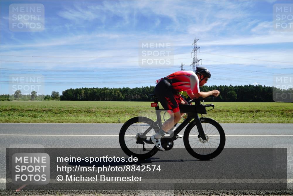 07.09.2025 - 19. Norderstedt Triathlon Michael Burmester http://msf.ph/oto/8842574 07.09.2025 12:31:55 Radfahren 302, 1322, 1339 meine-sportfotos.de