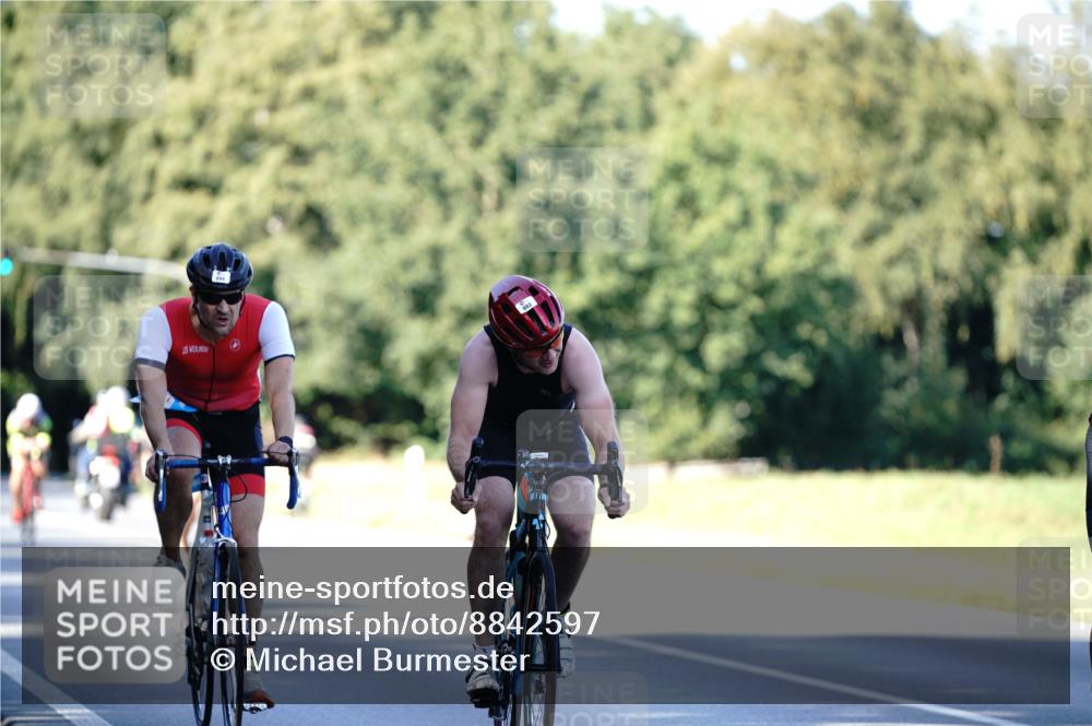 07.09.2025 - 19. Norderstedt Triathlon Michael Burmester http://msf.ph/oto/8842597 07.09.2025 15:50:14 Radfahren 893, 894, 1526, 1626 meine-sportfotos.de