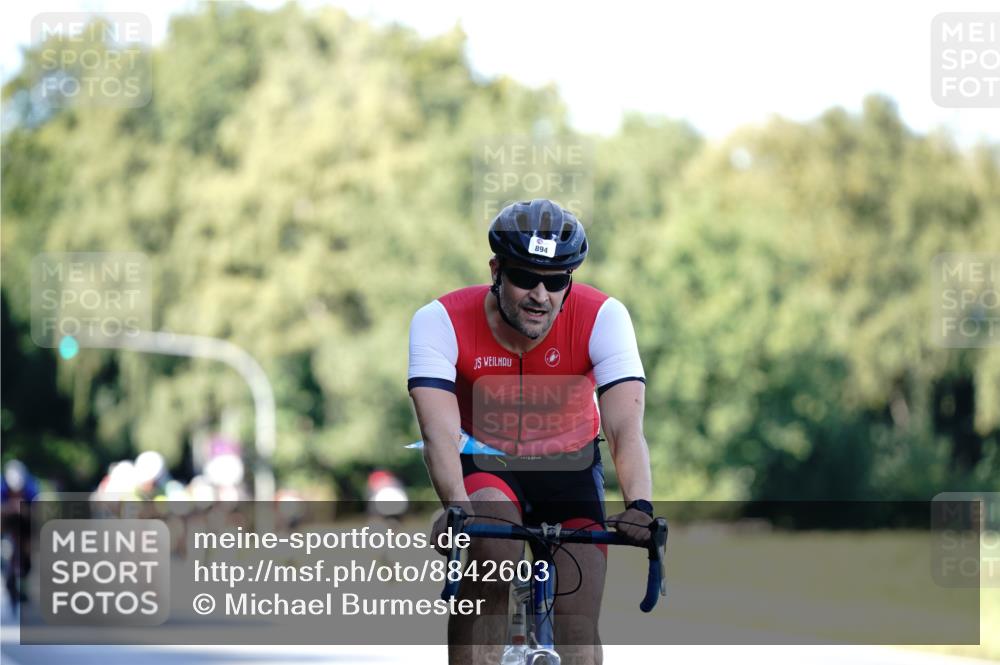 07.09.2025 - 19. Norderstedt Triathlon Michael Burmester http://msf.ph/oto/8842603 07.09.2025 15:50:15 Radfahren 893, 894, 1526, 1626 meine-sportfotos.de