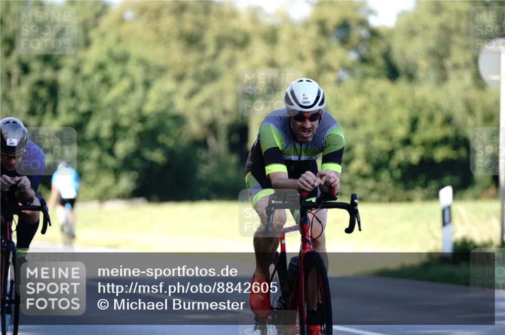 07.09.2025 - 19. Norderstedt Triathlon Michael Burmester http://msf.ph/oto/8842605 07.09.2025 15:50:19 Radfahren 380, 397, 541, 885, 894, 1526 meine-sportfotos.de