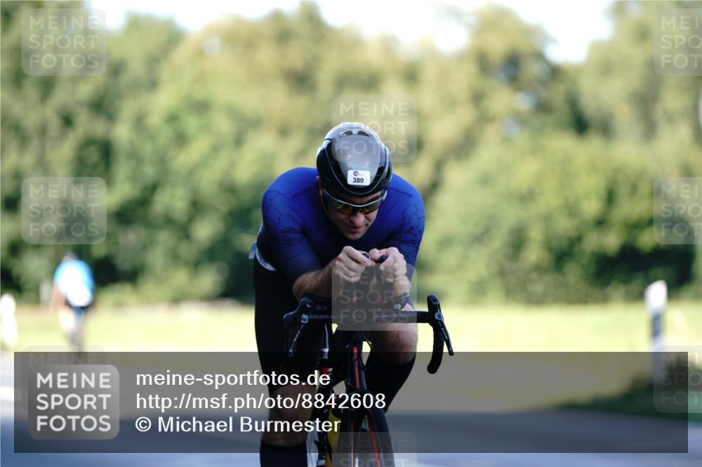 07.09.2025 - 19. Norderstedt Triathlon Michael Burmester http://msf.ph/oto/8842608 07.09.2025 15:50:20 Radfahren 380, 397, 506, 541, 885, 909, 1059, 1572 meine-sportfotos.de