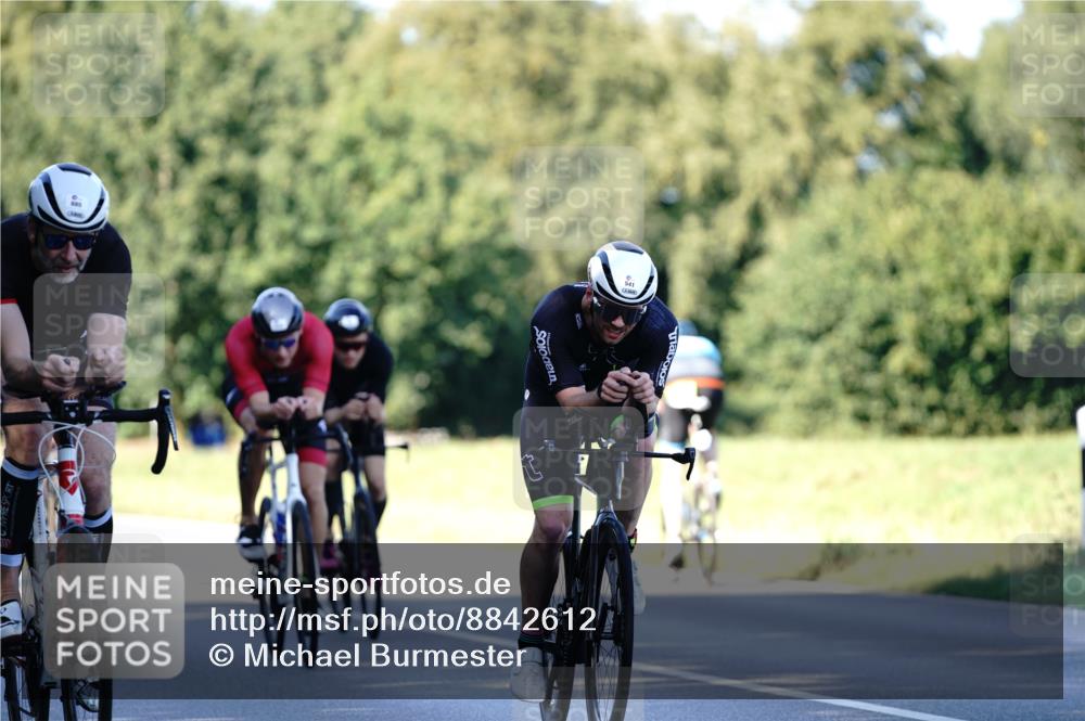07.09.2025 - 19. Norderstedt Triathlon Michael Burmester http://msf.ph/oto/8842612 07.09.2025 15:50:21 Radfahren 380, 397, 506, 513, 541, 885, 909, 1059, 1572, 1594 meine-sportfotos.de