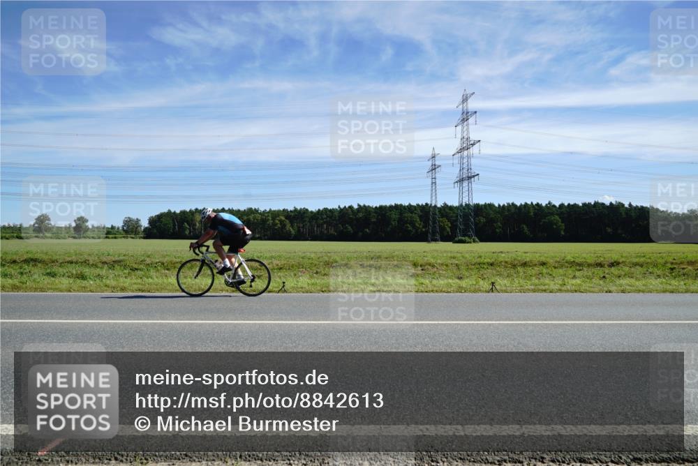 07.09.2025 - 19. Norderstedt Triathlon Michael Burmester http://msf.ph/oto/8842613 07.09.2025 12:32:18 Radfahren 277 meine-sportfotos.de