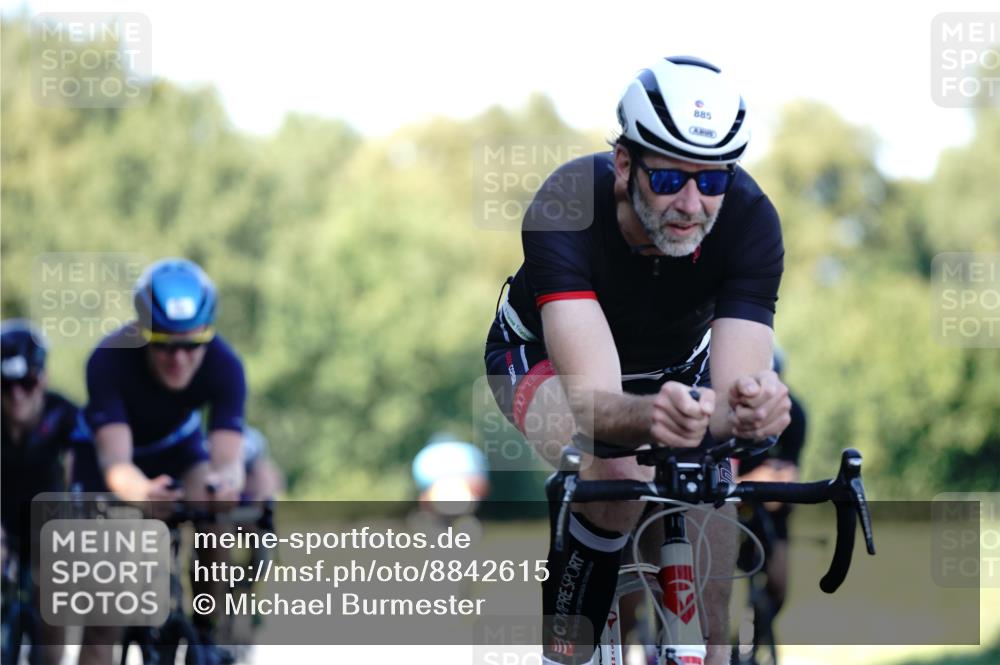 07.09.2025 - 19. Norderstedt Triathlon Michael Burmester http://msf.ph/oto/8842615 07.09.2025 15:50:22 Radfahren 371, 380, 397, 506, 513, 541, 885, 909, 1059, 1572, 1594 meine-sportfotos.de