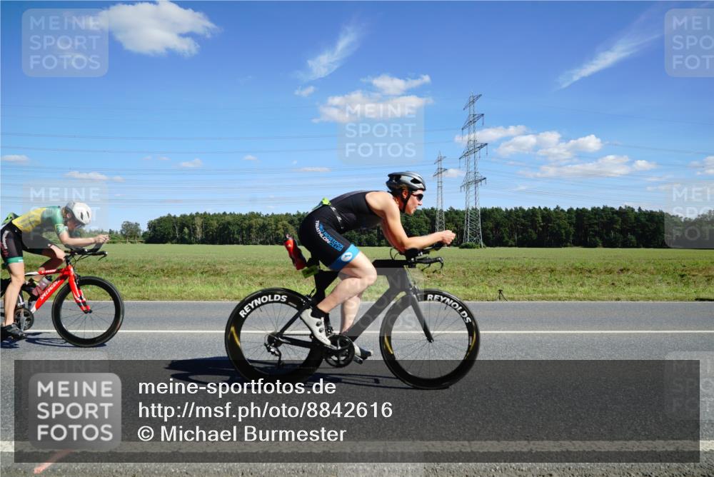 07.09.2025 - 19. Norderstedt Triathlon Michael Burmester http://msf.ph/oto/8842616 07.09.2025 14:38:45 Radfahren 450, 460, 1008, 1507 meine-sportfotos.de