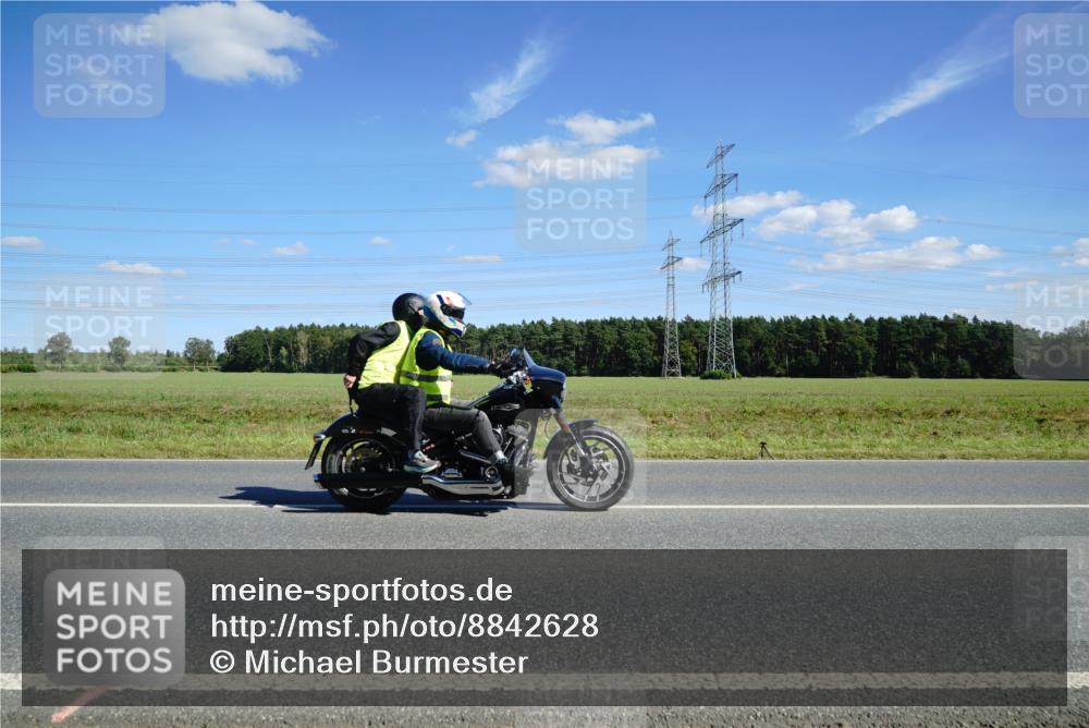 07.09.2025 - 19. Norderstedt Triathlon Michael Burmester http://msf.ph/oto/8842628 07.09.2025 14:38:48 Radfahren 365, 450, 1507 meine-sportfotos.de