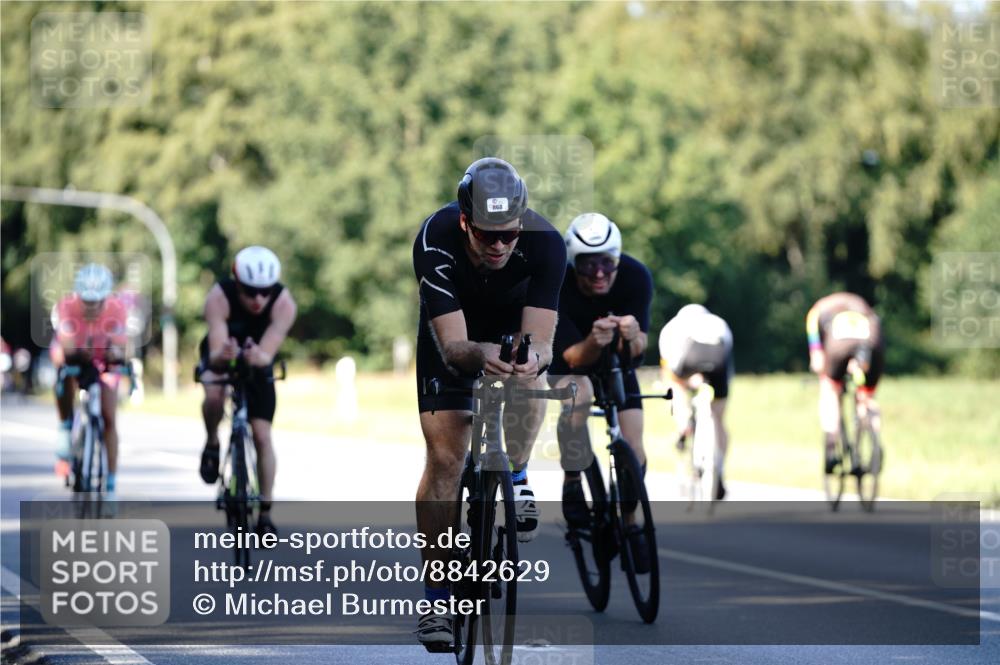 07.09.2025 - 19. Norderstedt Triathlon Michael Burmester http://msf.ph/oto/8842629 07.09.2025 15:50:26 Radfahren 371, 506, 513, 868, 909, 1059, 1522, 1552, 1572, 1594, 1629 meine-sportfotos.de