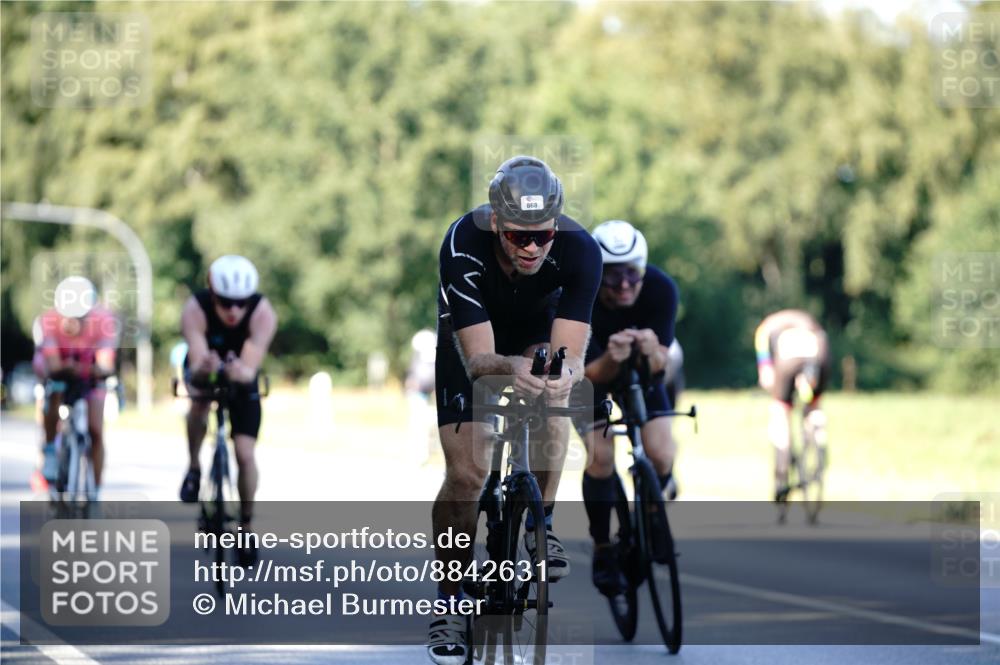 07.09.2025 - 19. Norderstedt Triathlon Michael Burmester http://msf.ph/oto/8842631 07.09.2025 15:50:26 Radfahren 371, 506, 513, 868, 909, 1059, 1522, 1552, 1572, 1594, 1629 meine-sportfotos.de
