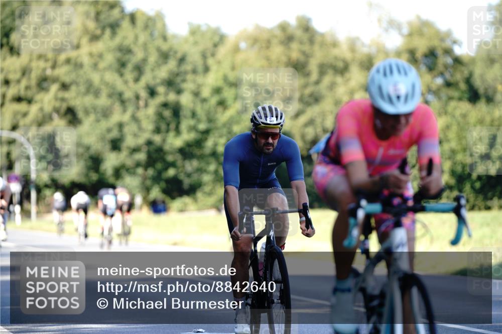 07.09.2025 - 19. Norderstedt Triathlon Michael Burmester http://msf.ph/oto/8842640 07.09.2025 15:50:29 Radfahren 868, 897, 947, 1522, 1552, 1590, 1629 meine-sportfotos.de
