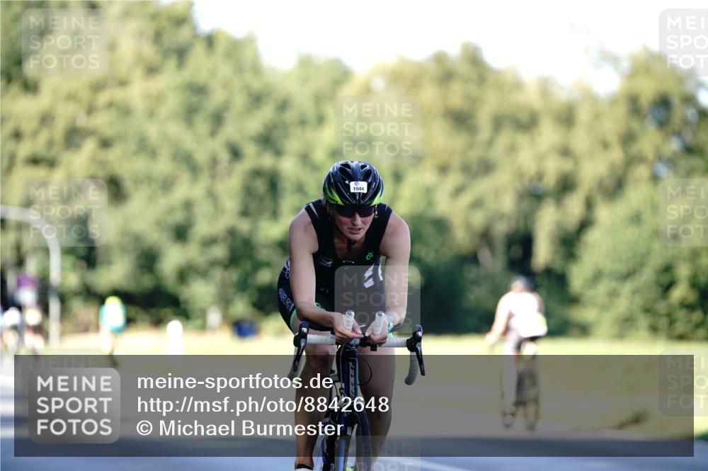 07.09.2025 - 19. Norderstedt Triathlon Michael Burmester http://msf.ph/oto/8842648 07.09.2025 15:50:32 Radfahren 897, 947, 1044, 1552, 1590 meine-sportfotos.de