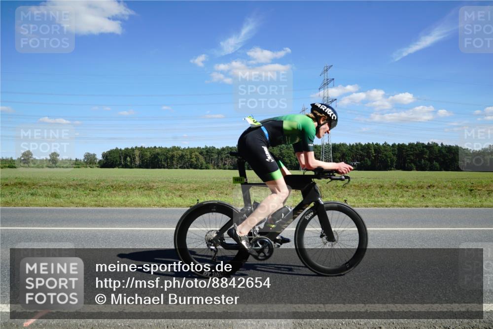 07.09.2025 - 19. Norderstedt Triathlon Michael Burmester http://msf.ph/oto/8842654 07.09.2025 14:39:11 Radfahren 393, 1013 meine-sportfotos.de