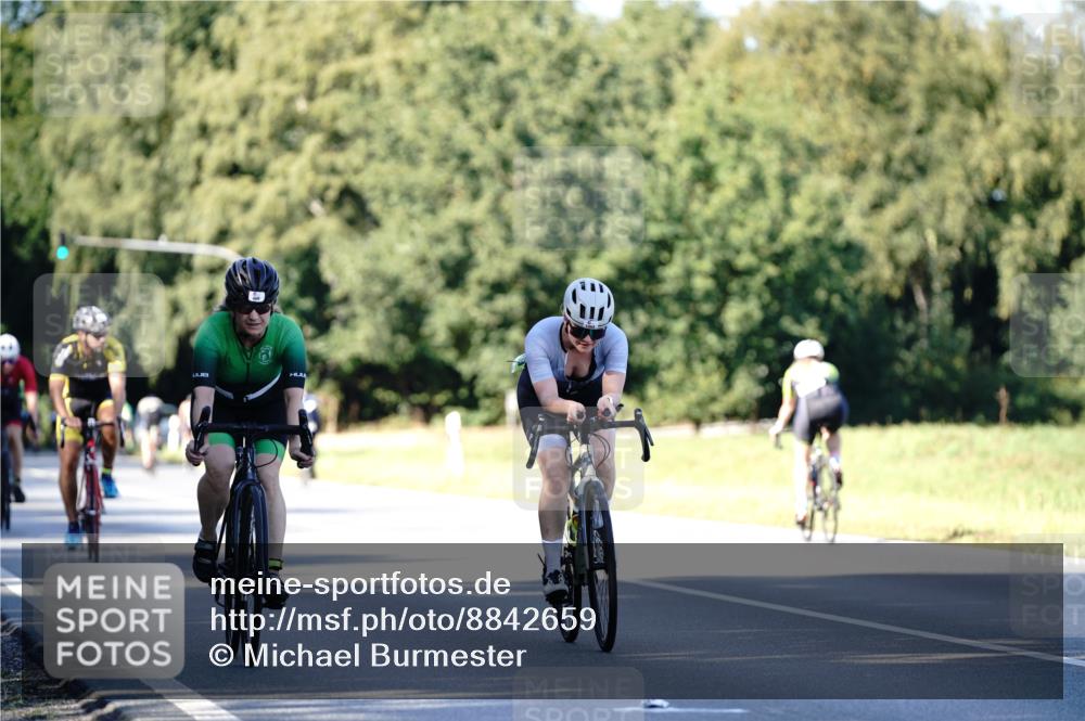 07.09.2025 - 19. Norderstedt Triathlon Michael Burmester http://msf.ph/oto/8842659 07.09.2025 15:50:40 Radfahren 466, 913, 1069, 1089 meine-sportfotos.de