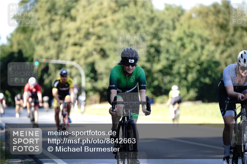 07.09.2025 - 19. Norderstedt Triathlon Michael Burmester http://msf.ph/oto/8842663 07.09.2025 15:50:41 Radfahren 466, 913, 1069, 1089 meine-sportfotos.de