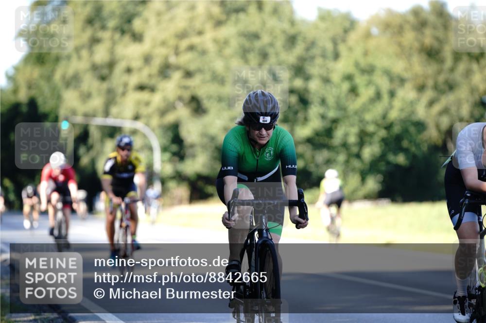 07.09.2025 - 19. Norderstedt Triathlon Michael Burmester http://msf.ph/oto/8842665 07.09.2025 15:50:41 Radfahren 466, 913, 1069, 1089 meine-sportfotos.de