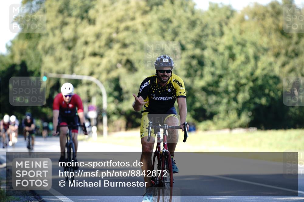 07.09.2025 - 19. Norderstedt Triathlon Michael Burmester http://msf.ph/oto/8842672 07.09.2025 15:50:43 Radfahren 466, 503, 935, 1069 meine-sportfotos.de