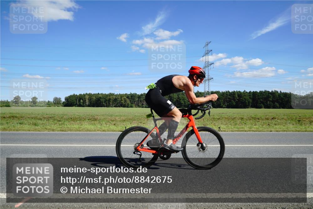 07.09.2025 - 19. Norderstedt Triathlon Michael Burmester http://msf.ph/oto/8842675 07.09.2025 14:39:23 Radfahren 964, 1027, 1040 meine-sportfotos.de