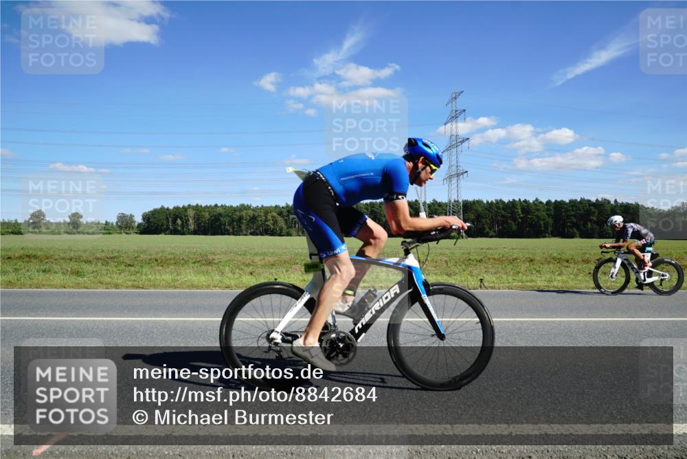 07.09.2025 - 19. Norderstedt Triathlon Michael Burmester http://msf.ph/oto/8842684 07.09.2025 14:39:27 Radfahren 1009, 1027, 1040 meine-sportfotos.de