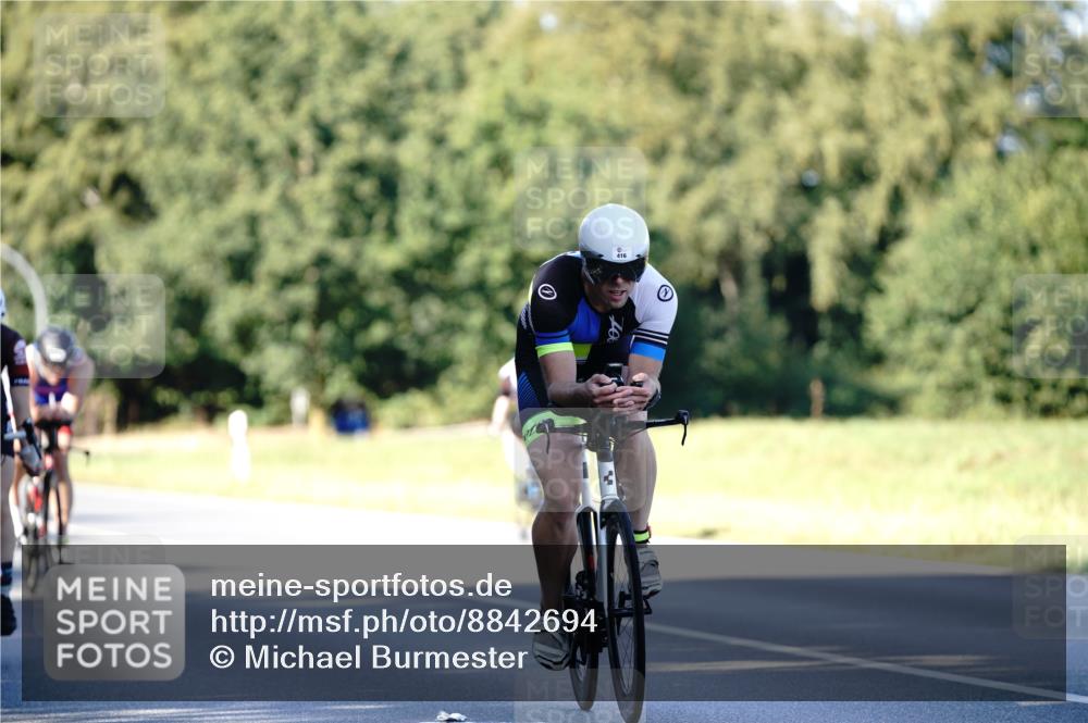 07.09.2025 - 19. Norderstedt Triathlon Michael Burmester http://msf.ph/oto/8842694 07.09.2025 15:50:49 Radfahren 416, 437, 503, 539, 1600 meine-sportfotos.de