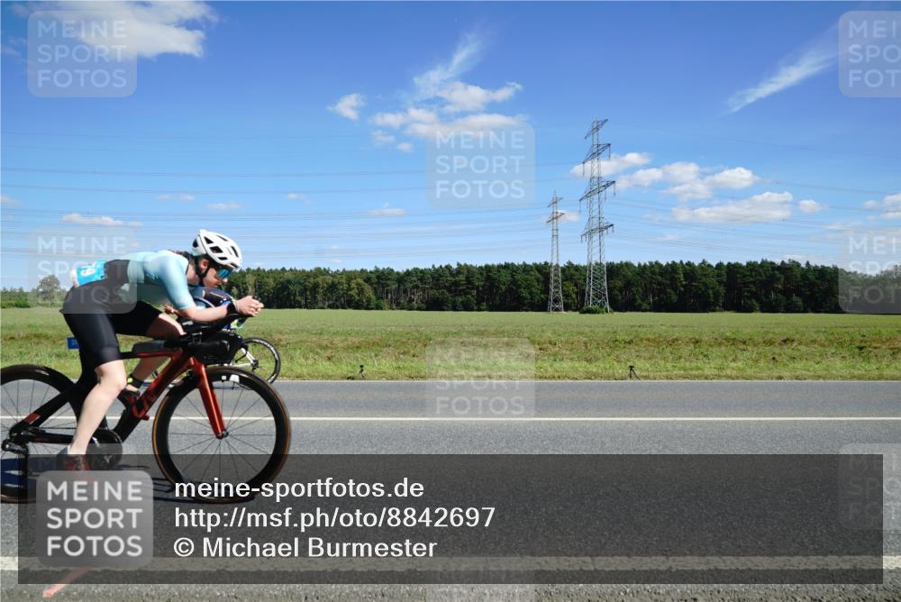 07.09.2025 - 19. Norderstedt Triathlon Michael Burmester http://msf.ph/oto/8842697 07.09.2025 14:39:32 Radfahren 379 meine-sportfotos.de