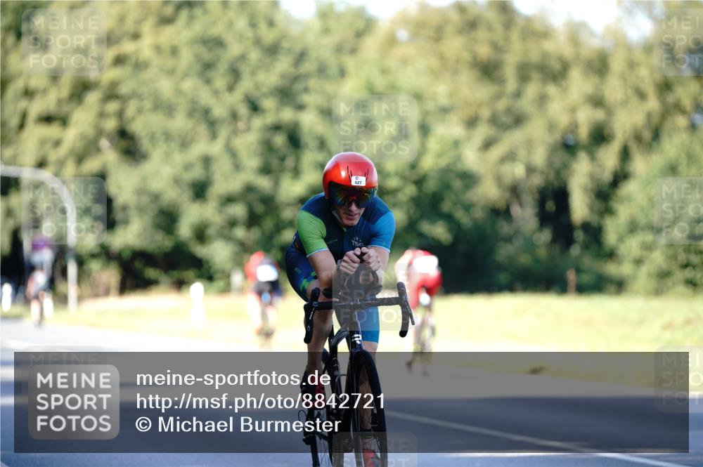 07.09.2025 - 19. Norderstedt Triathlon Michael Burmester http://msf.ph/oto/8842721 07.09.2025 15:51:01 Radfahren 527, 1043, 1442 meine-sportfotos.de