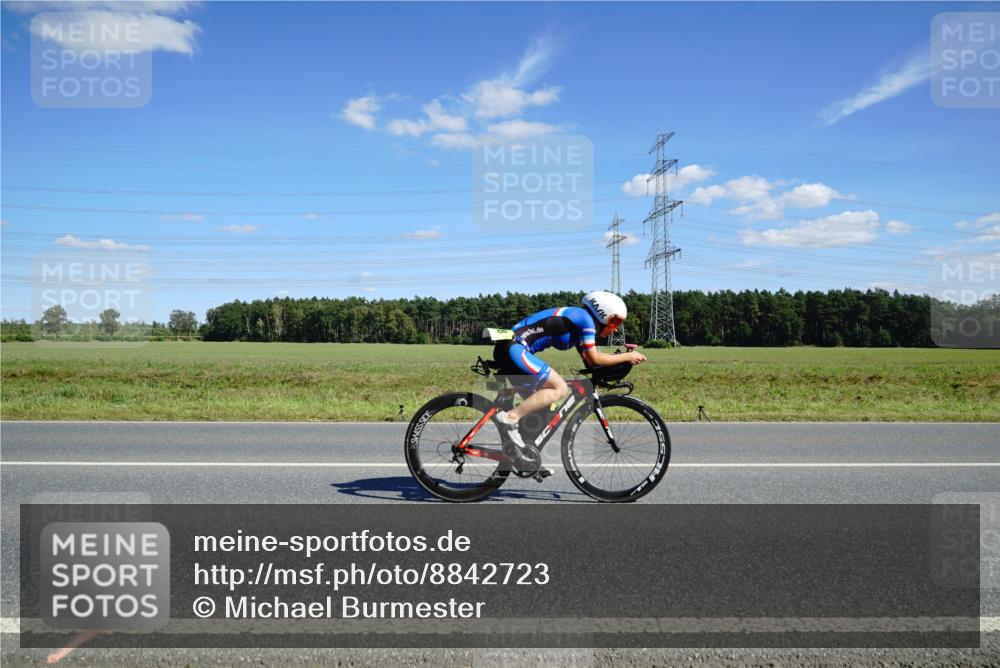 07.09.2025 - 19. Norderstedt Triathlon Michael Burmester http://msf.ph/oto/8842723 07.09.2025 14:39:58 Radfahren 428, 478, 1031, 1486 meine-sportfotos.de