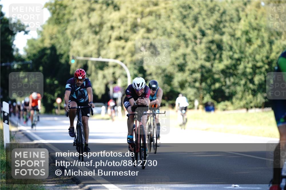 07.09.2025 - 19. Norderstedt Triathlon Michael Burmester http://msf.ph/oto/8842730 07.09.2025 15:51:06 Radfahren 409, 528, 1050, 1624 meine-sportfotos.de