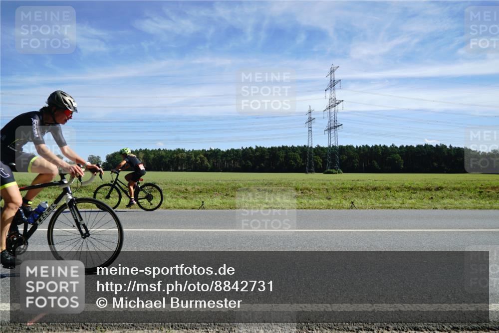 07.09.2025 - 19. Norderstedt Triathlon Michael Burmester http://msf.ph/oto/8842731 07.09.2025 12:33:29 Radfahren 1392 meine-sportfotos.de