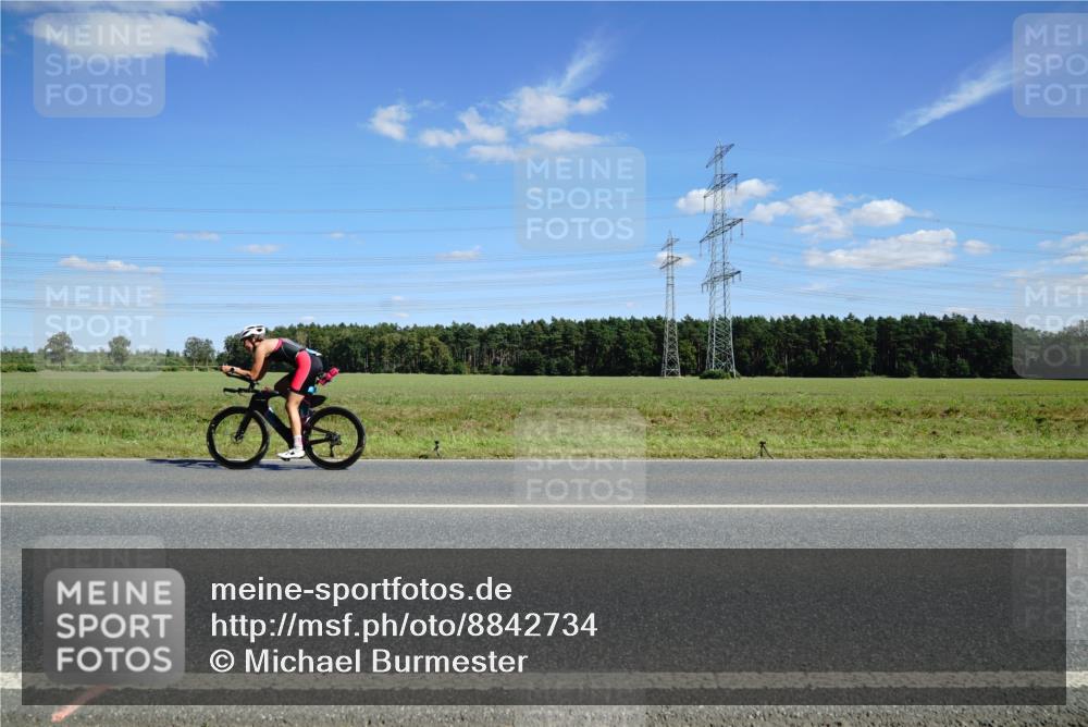 07.09.2025 - 19. Norderstedt Triathlon Michael Burmester http://msf.ph/oto/8842734 07.09.2025 14:40:00 Radfahren 428, 478, 982, 1486 meine-sportfotos.de
