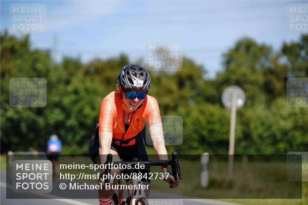 07.09.2025 - 19. Norderstedt Triathlon Michael Burmester http://msf.ph/oto/8842737 07.09.2025 12:56:22 Radfahren 145, 1337 meine-sportfotos.de