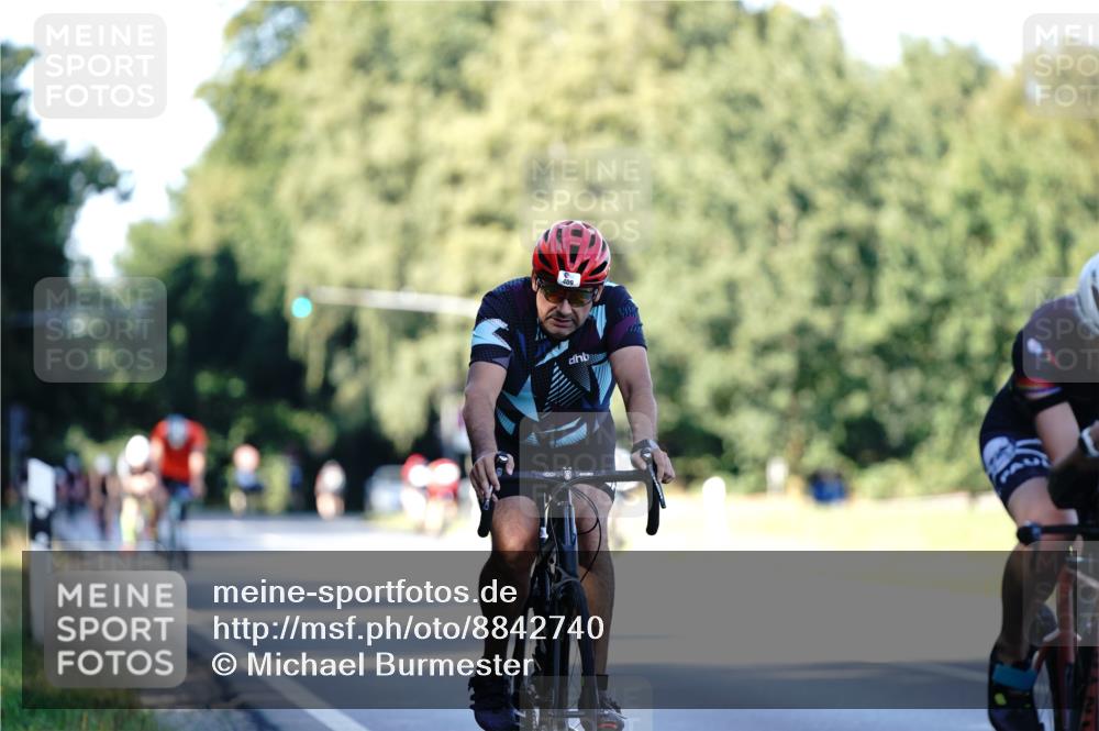 07.09.2025 - 19. Norderstedt Triathlon Michael Burmester http://msf.ph/oto/8842740 07.09.2025 15:51:08 Radfahren 409, 528, 1050, 1624 meine-sportfotos.de