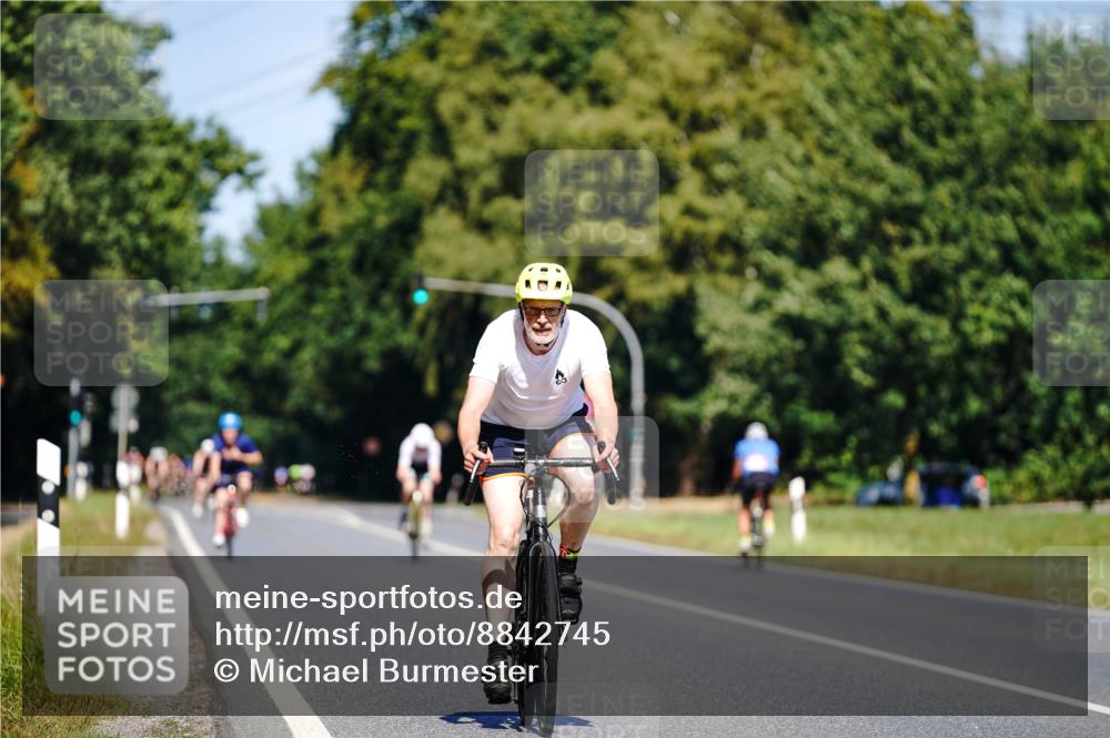 07.09.2025 - 19. Norderstedt Triathlon Michael Burmester http://msf.ph/oto/8842745 07.09.2025 12:56:26 Radfahren 312 meine-sportfotos.de