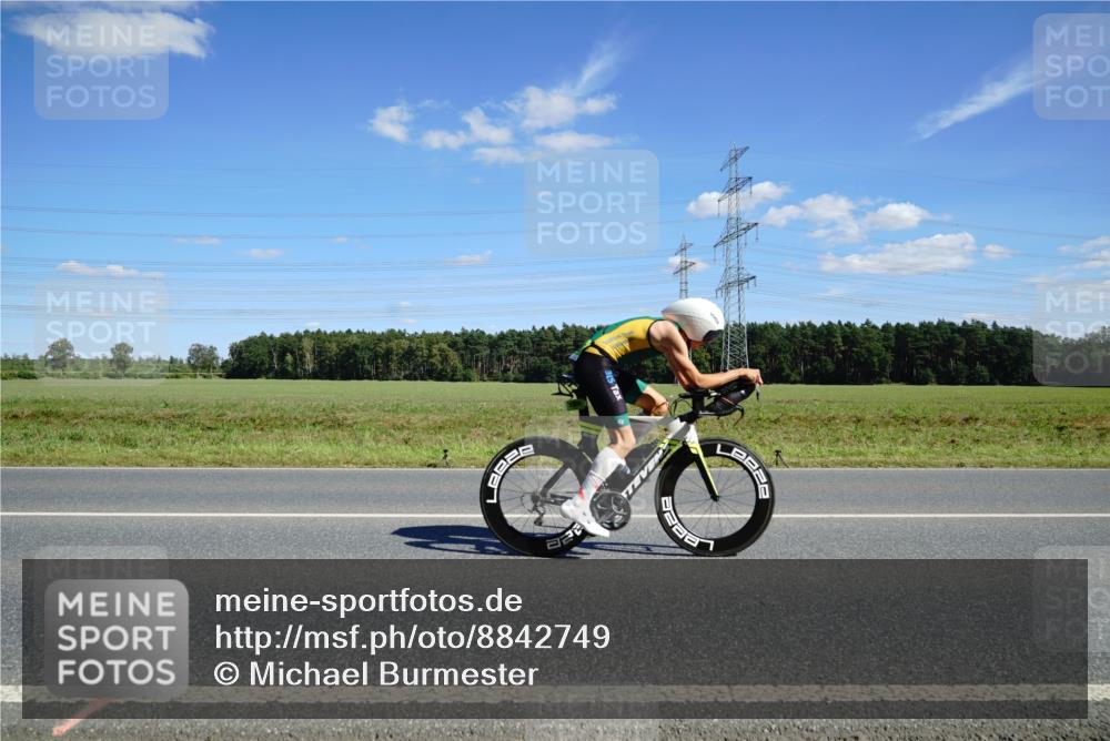 07.09.2025 - 19. Norderstedt Triathlon Michael Burmester http://msf.ph/oto/8842749 07.09.2025 14:40:06 Radfahren 453, 1506 meine-sportfotos.de