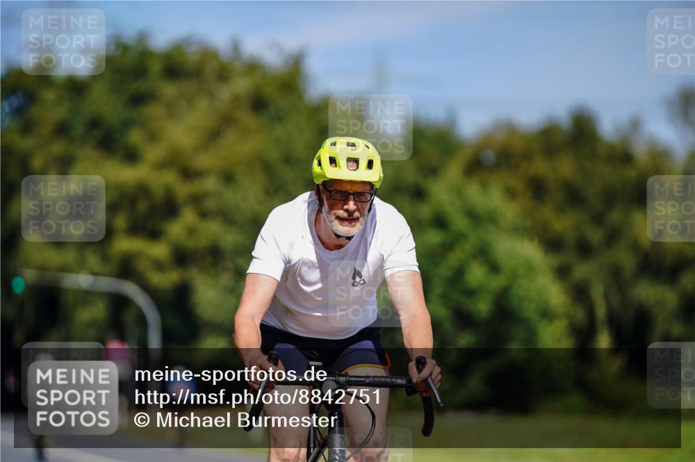 07.09.2025 - 19. Norderstedt Triathlon Michael Burmester http://msf.ph/oto/8842751 07.09.2025 12:56:27 Radfahren 312 meine-sportfotos.de