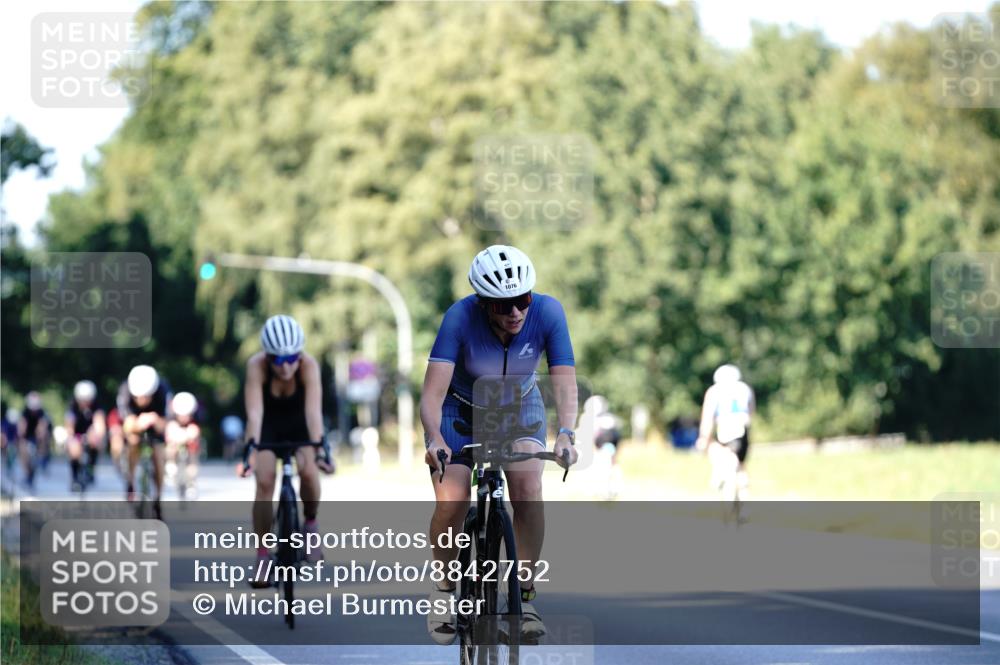07.09.2025 - 19. Norderstedt Triathlon Michael Burmester http://msf.ph/oto/8842752 07.09.2025 15:51:17 Radfahren 940, 1076, 1513, 1604 meine-sportfotos.de