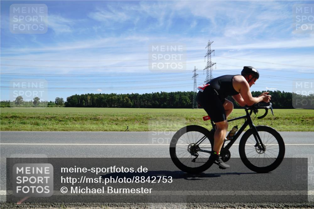 07.09.2025 - 19. Norderstedt Triathlon Michael Burmester http://msf.ph/oto/8842753 07.09.2025 12:33:48 Radfahren 236, 243, 308, 767, 783, 820 meine-sportfotos.de