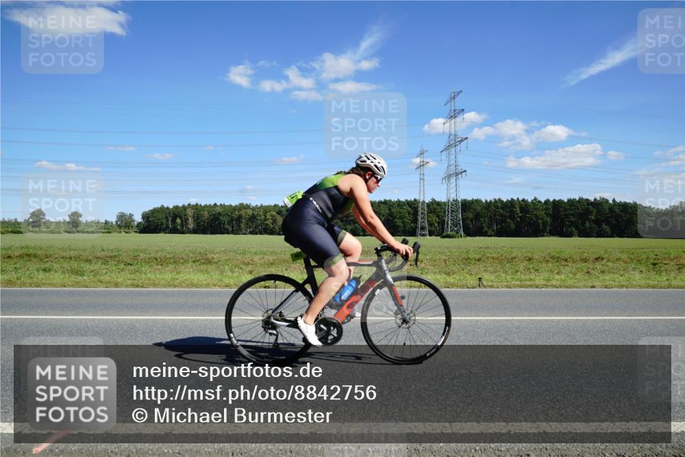 07.09.2025 - 19. Norderstedt Triathlon Michael Burmester http://msf.ph/oto/8842756 07.09.2025 14:40:08 Radfahren 453, 1506 meine-sportfotos.de