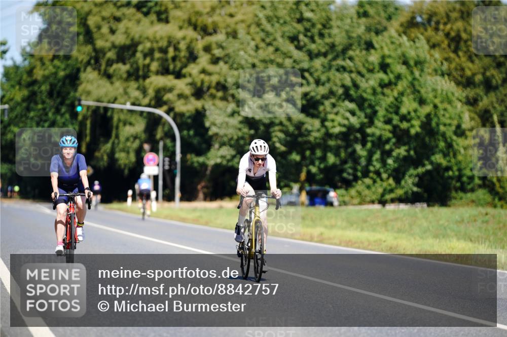 07.09.2025 - 19. Norderstedt Triathlon Michael Burmester http://msf.ph/oto/8842757 07.09.2025 12:56:30 Radfahren 312, 342, 1345 meine-sportfotos.de