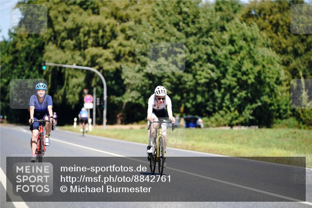07.09.2025 - 19. Norderstedt Triathlon Michael Burmester http://msf.ph/oto/8842761 07.09.2025 12:56:30 Radfahren 312, 342, 1345 meine-sportfotos.de