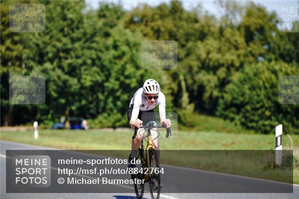 07.09.2025 - 19. Norderstedt Triathlon Michael Burmester http://msf.ph/oto/8842764 07.09.2025 12:56:31 Radfahren 342, 1345 meine-sportfotos.de