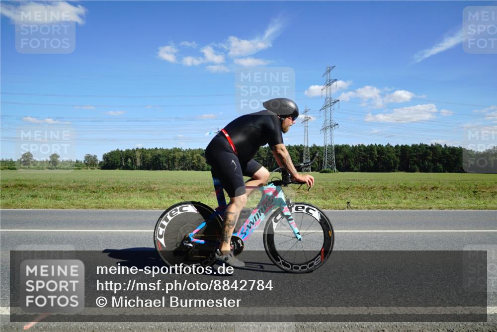 07.09.2025 - 19. Norderstedt Triathlon Michael Burmester http://msf.ph/oto/8842784 07.09.2025 14:40:20 Radfahren 1459 meine-sportfotos.de