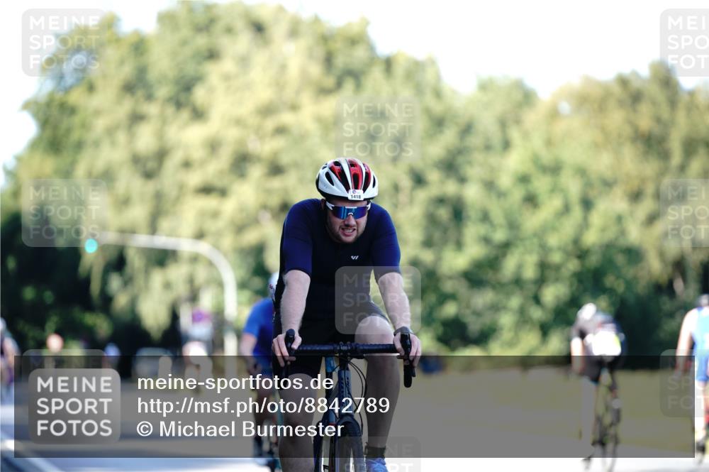 07.09.2025 - 19. Norderstedt Triathlon Michael Burmester http://msf.ph/oto/8842789 07.09.2025 15:51:29 Radfahren 540, 1067, 1418, 1454, 1509, 1571 meine-sportfotos.de