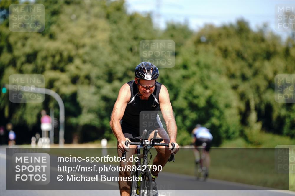 07.09.2025 - 19. Norderstedt Triathlon Michael Burmester http://msf.ph/oto/8842790 07.09.2025 12:56:39 Radfahren 159 meine-sportfotos.de