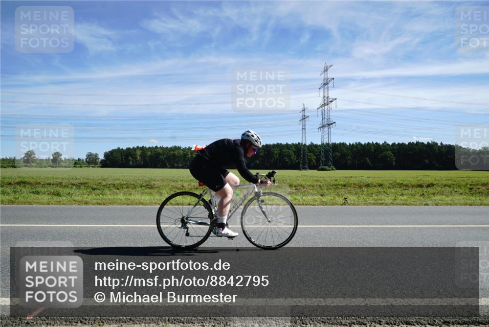07.09.2025 - 19. Norderstedt Triathlon Michael Burmester http://msf.ph/oto/8842795 07.09.2025 12:33:59 Radfahren 273, 852 meine-sportfotos.de