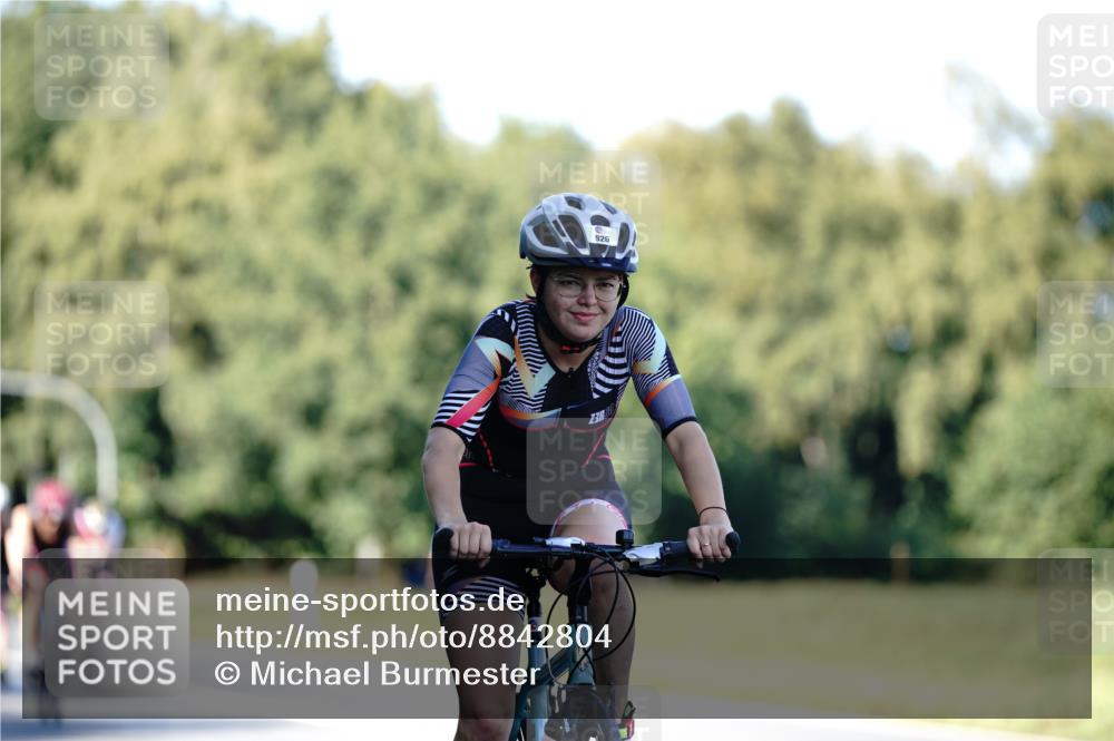 07.09.2025 - 19. Norderstedt Triathlon Michael Burmester http://msf.ph/oto/8842804 07.09.2025 15:51:36 Radfahren 926 meine-sportfotos.de