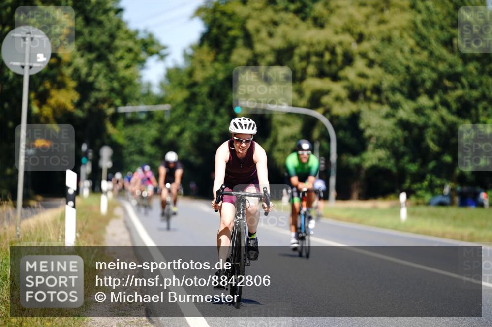 07.09.2025 - 19. Norderstedt Triathlon Michael Burmester http://msf.ph/oto/8842806 07.09.2025 12:56:45 Radfahren 265, 316, 327 meine-sportfotos.de