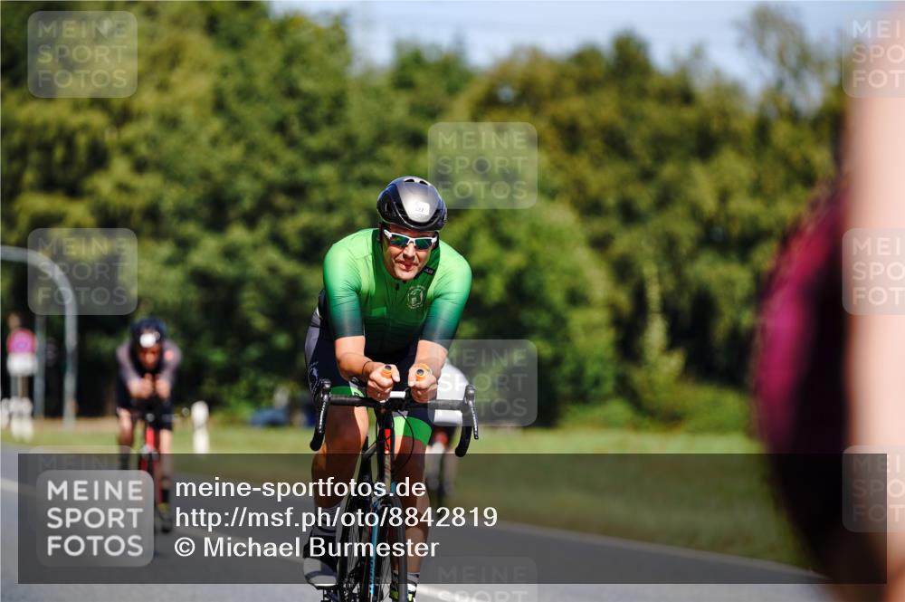 07.09.2025 - 19. Norderstedt Triathlon Michael Burmester http://msf.ph/oto/8842819 07.09.2025 12:56:48 Radfahren 265, 327, 345 meine-sportfotos.de